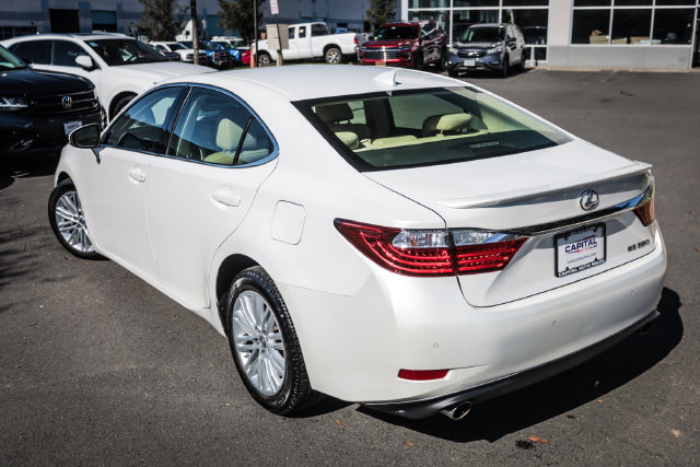 Used 2015 Lexus ES 350 w/ Luxury Package FWD image 15