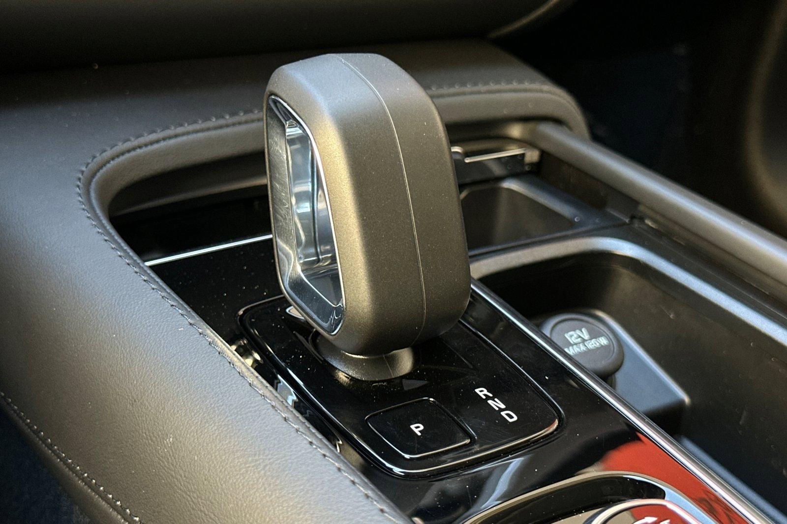 Certified 2025 Volvo XC90 B5 Core w/ Protection Package Premier image 25