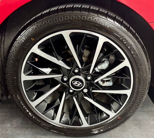 Used 2021 Hyundai Sonata Limited FWD image 11