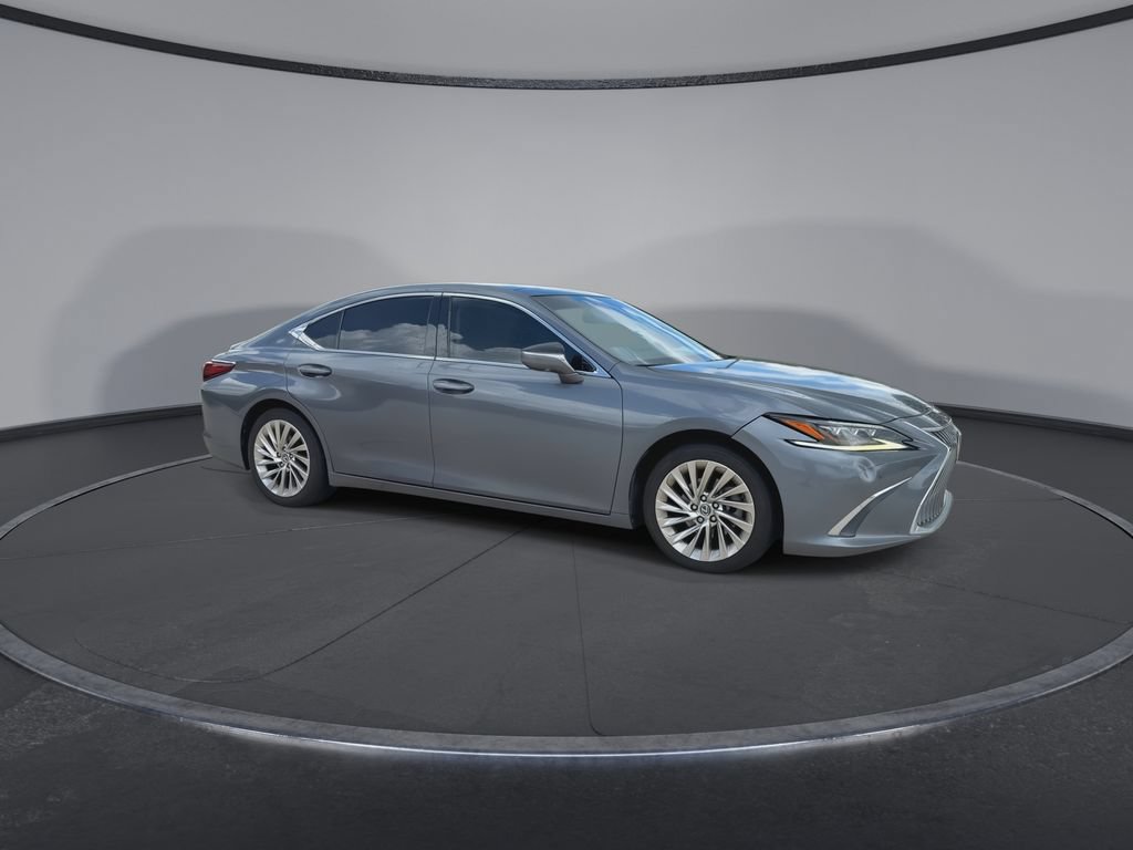 Used 2020 Lexus ES 350 Ultra Luxury w/ Accessory Package FWD image 2