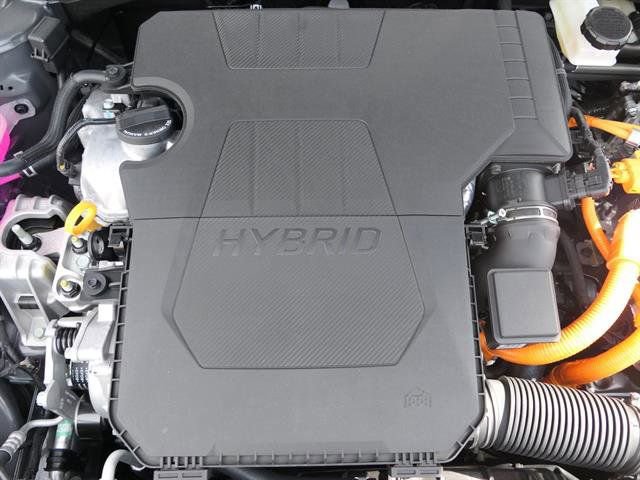 New 2025 Hyundai Elantra Limited FWD image 30