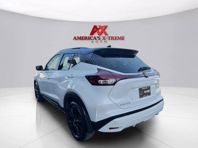 Used 2024 Nissan Kicks SR FWD image 3