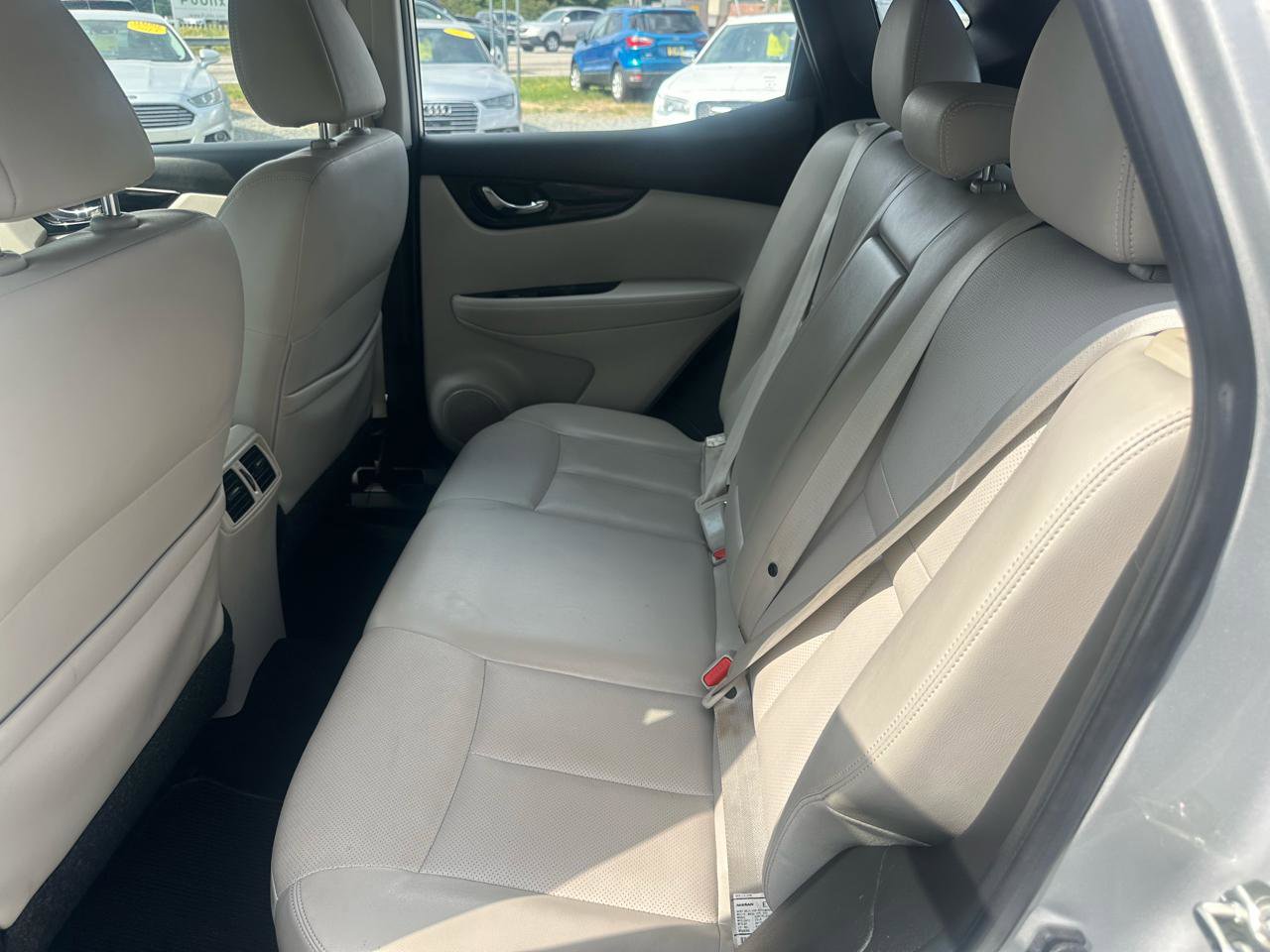 Used 2018 Nissan Rogue Sport SL w/ SL Premium Package FWD image 19