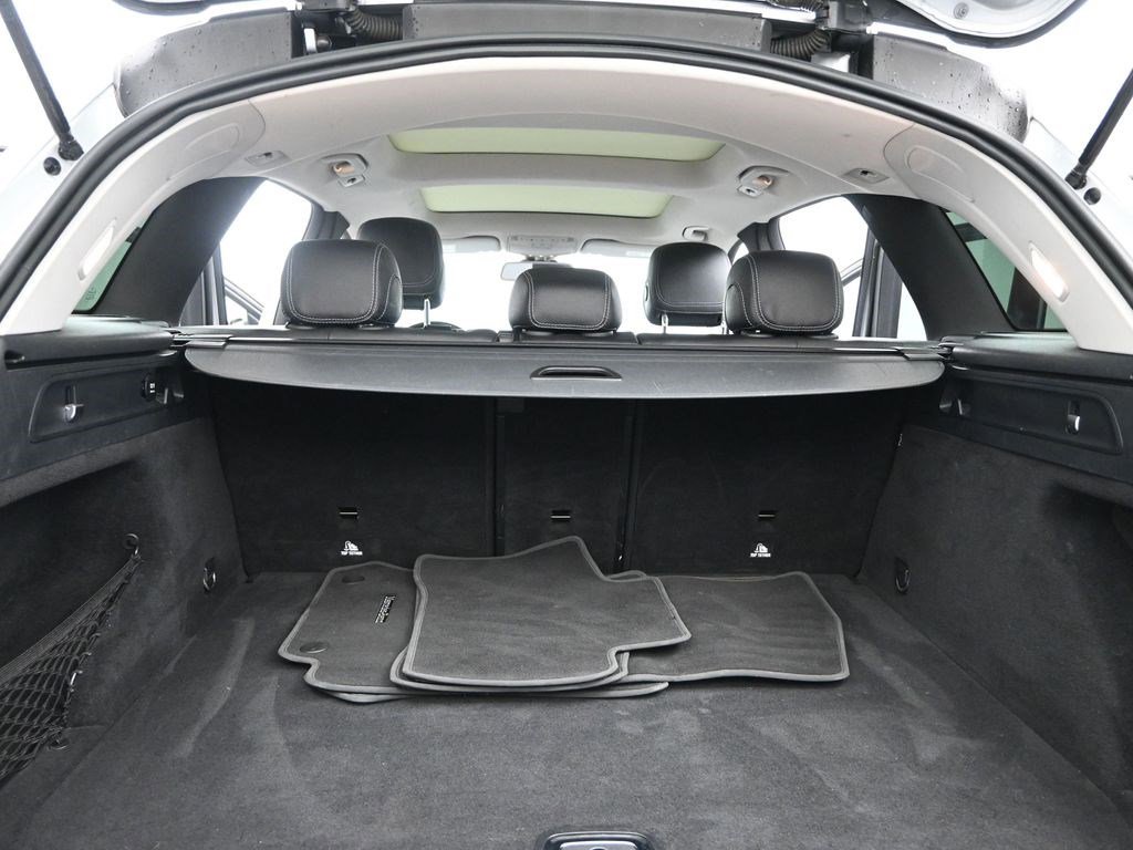 Used 2016 Mercedes-Benz GLC 300 4MATIC w/ Premium Package image 16