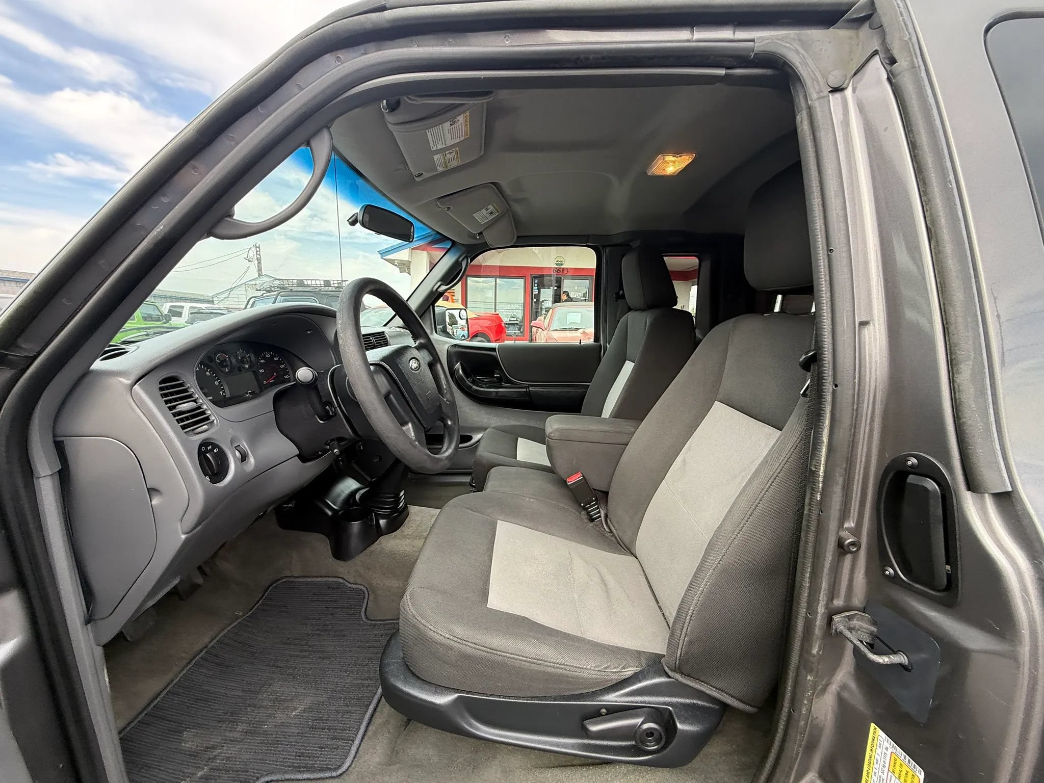Used 2011 Ford Ranger XLT AWD/4WD image 9