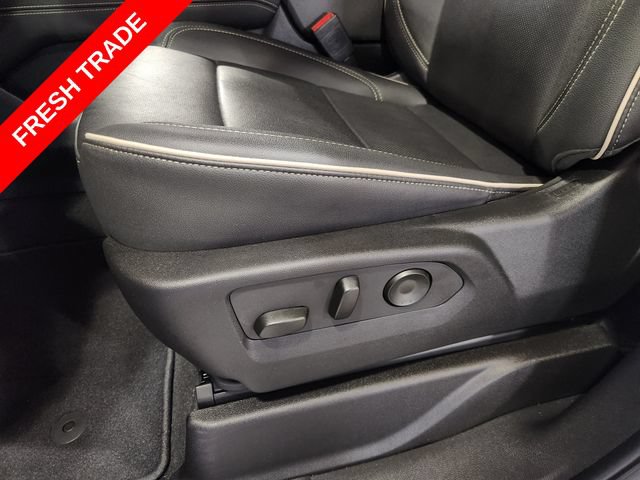 Used 2025 GMC Yukon XL Elevation w/ Technology Package RWD image 23