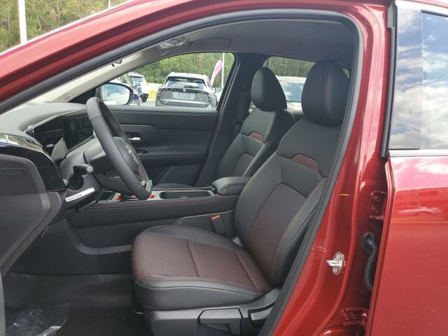 New 2026 Nissan Kicks SR FWD image 11