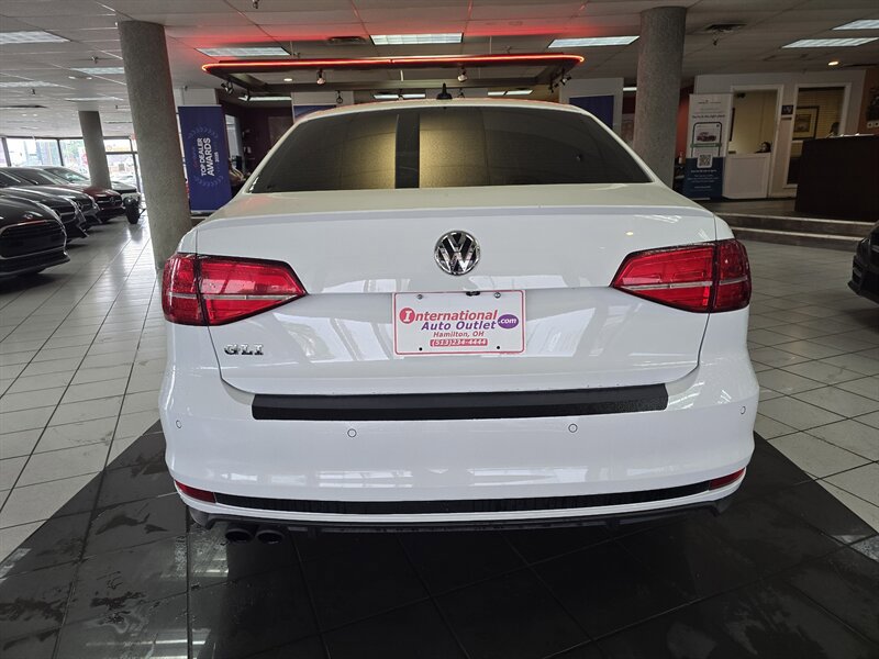 Used 2017 Volkswagen Jetta GLI FWD image 5
