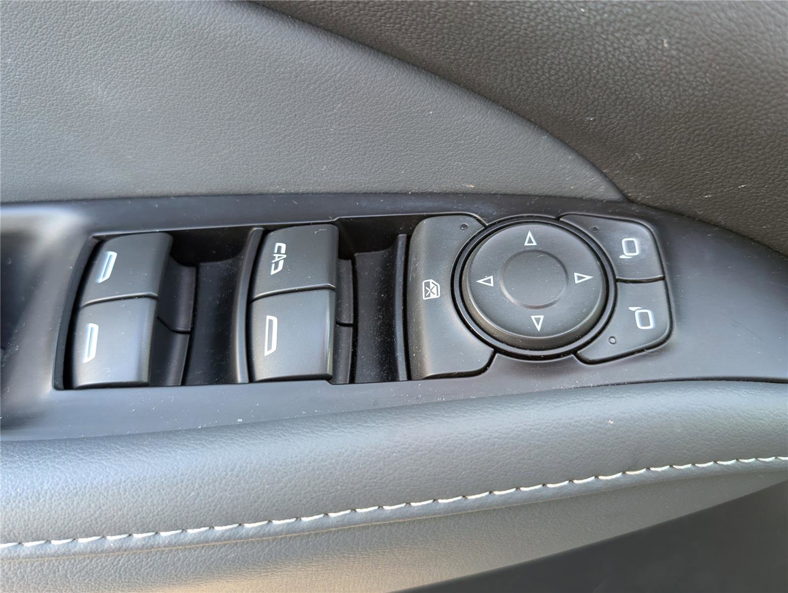 Used 2023 Buick Enclave Essence w/ Experience Buick Package image 20