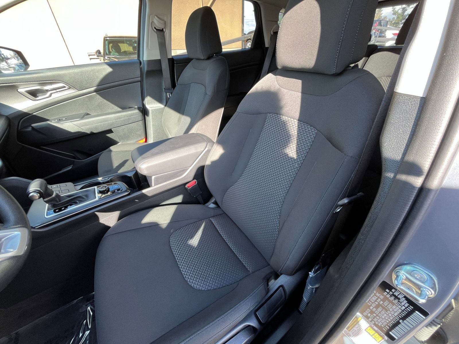 Used 2025 Kia Sportage LX image 36