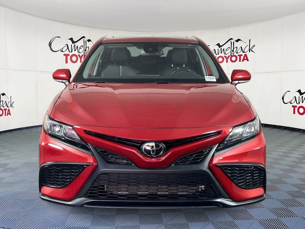 Used 2023 Toyota Camry SE w/ Convenience Package FWD image 2