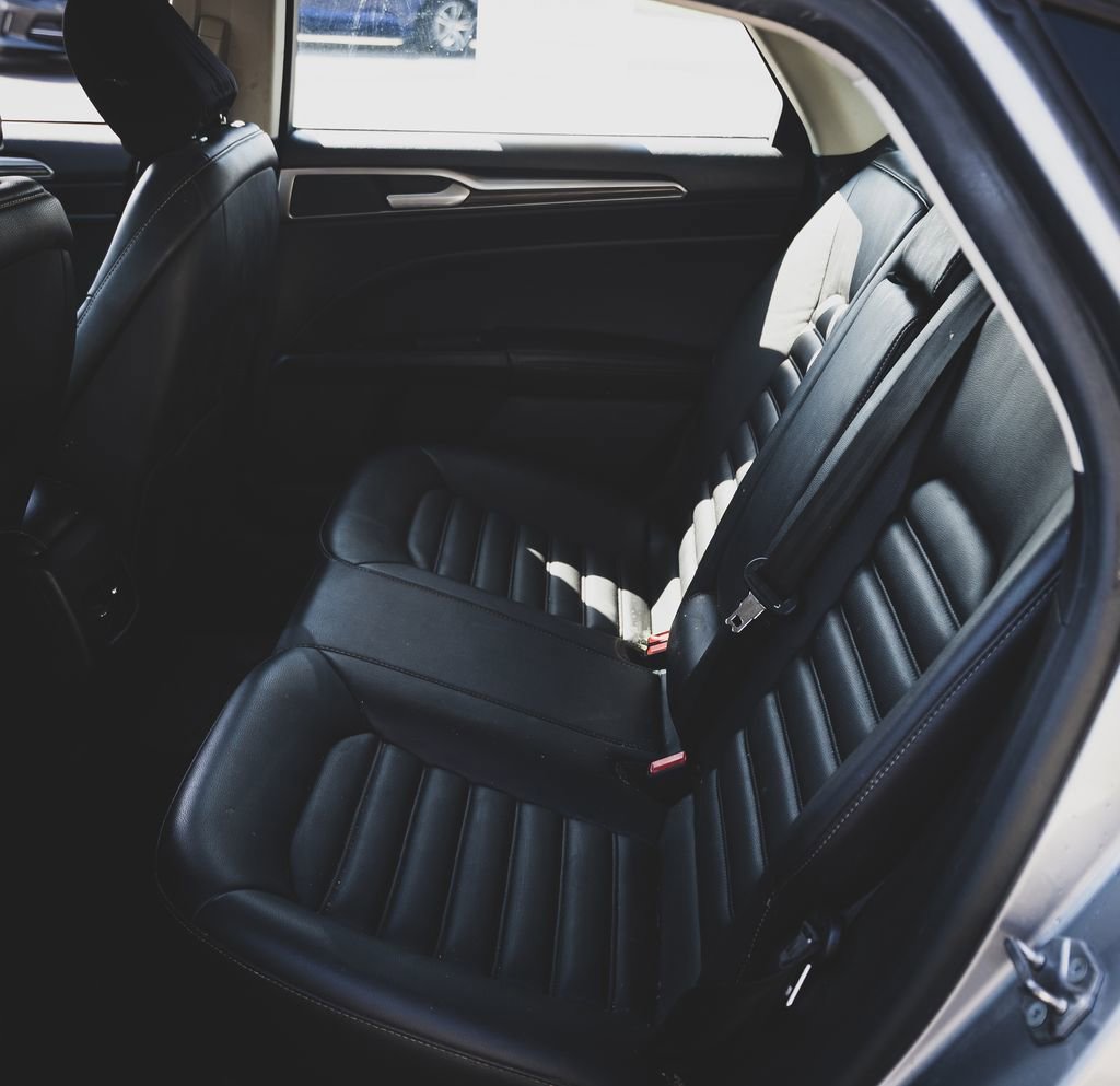 Used 2020 Ford Fusion SEL image 22