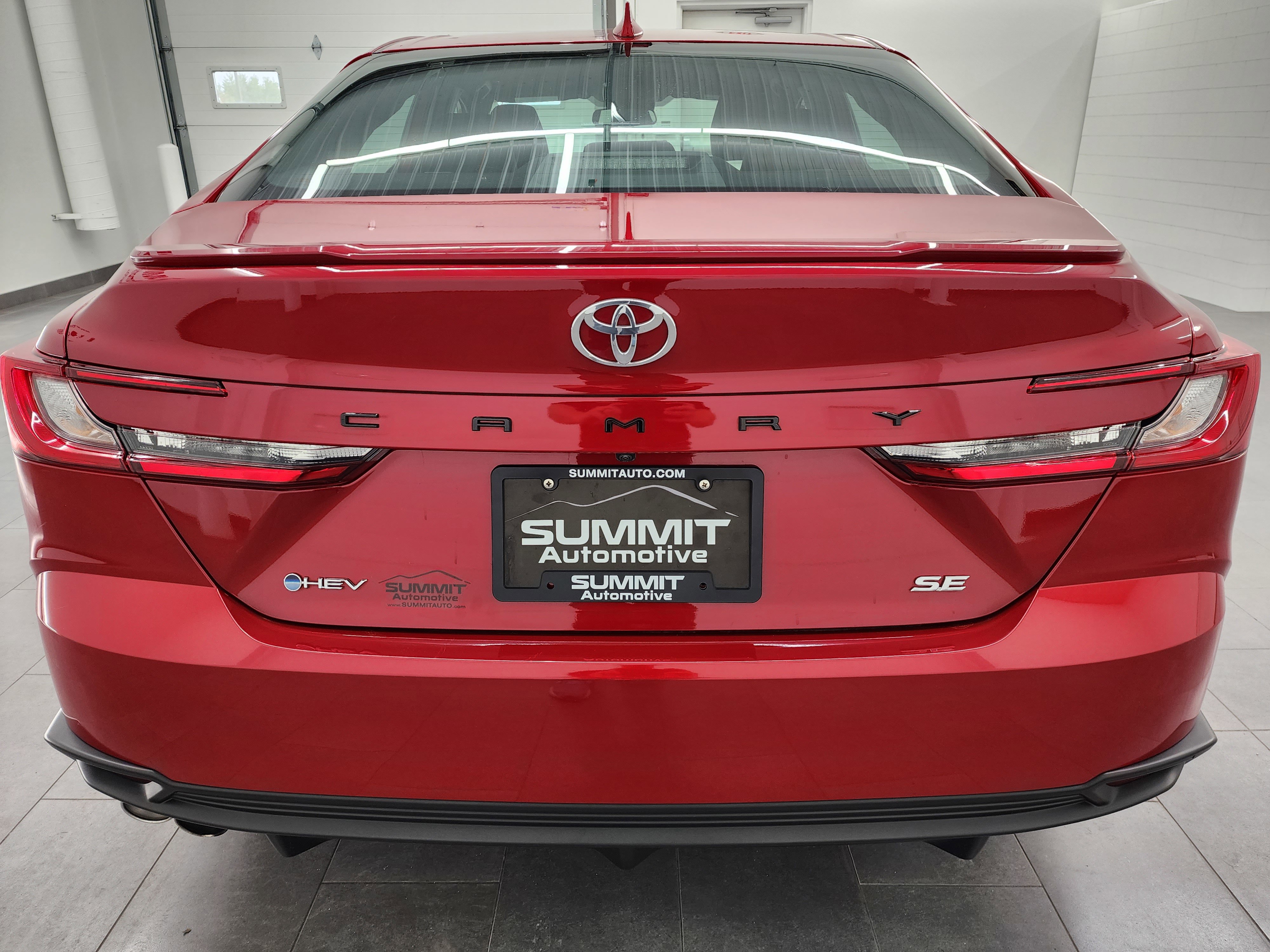 Used 2025 Toyota Camry SE image 27