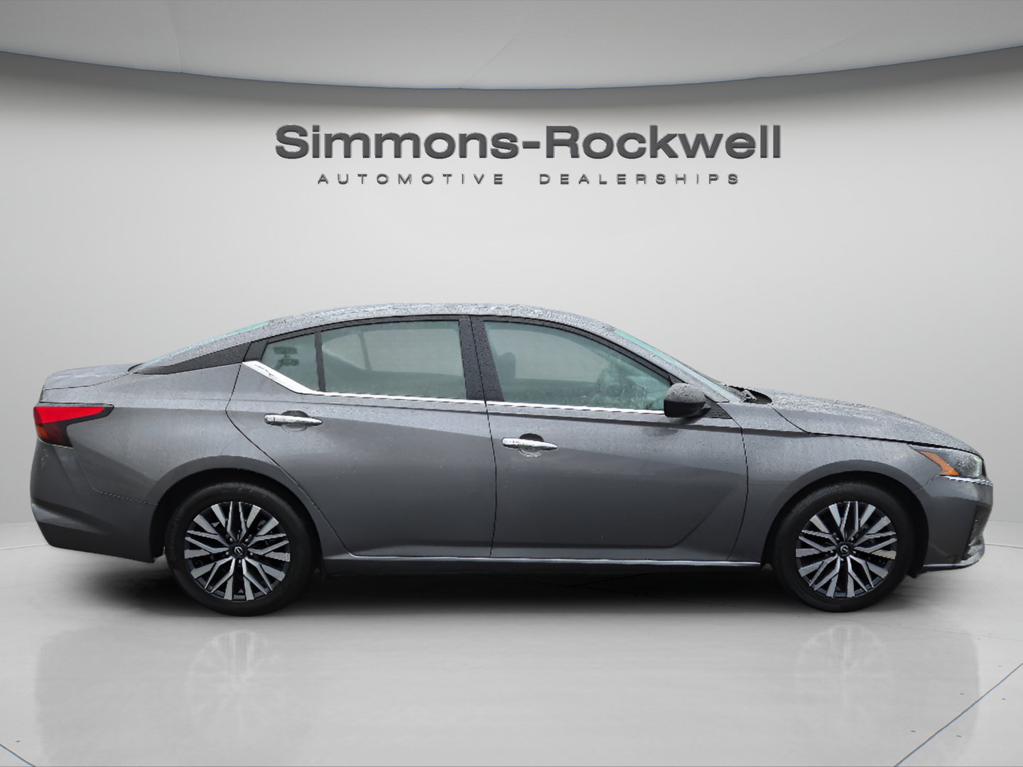 Used 2025 Nissan Altima 2.5 SV FWD image 6