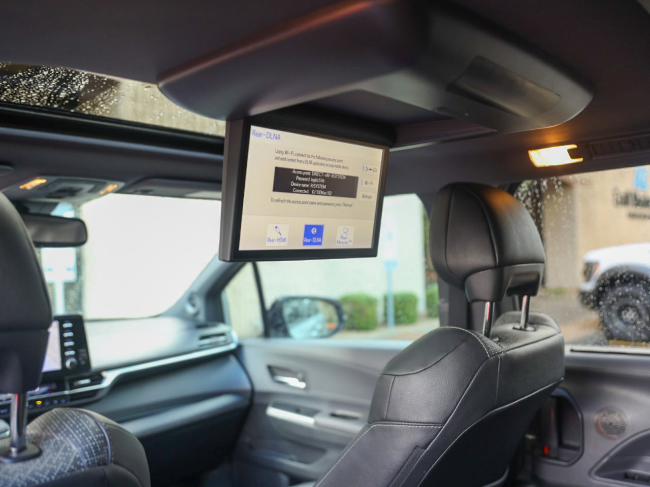 Used 2023 Toyota Sienna XSE image 10