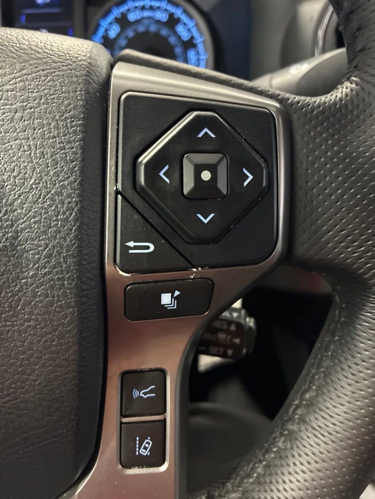 Used 2019 Toyota Tacoma SR5 AWD/4WD image 28
