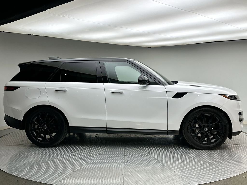 Used 2023 Land Rover Range Rover Sport SE image 14
