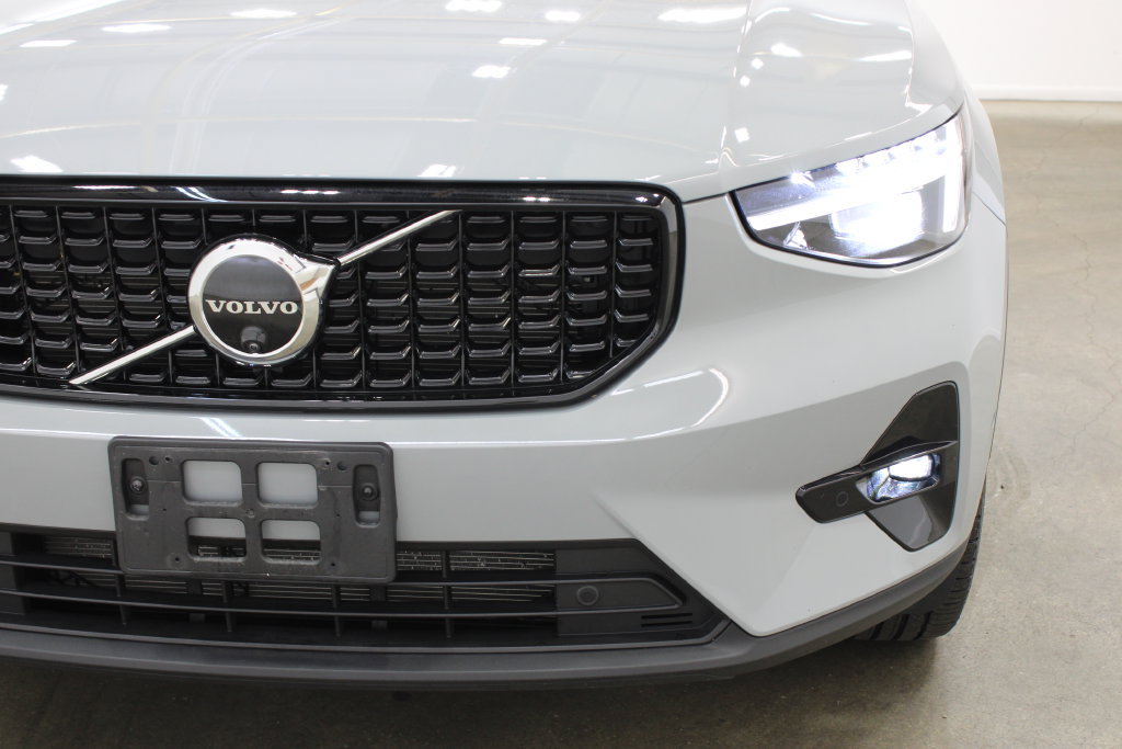 Used 2026 Volvo XC40 B5 Plus AWD/4WD image 8