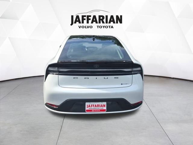 New 2026 Toyota Prius Plug-In Hybrid image 4