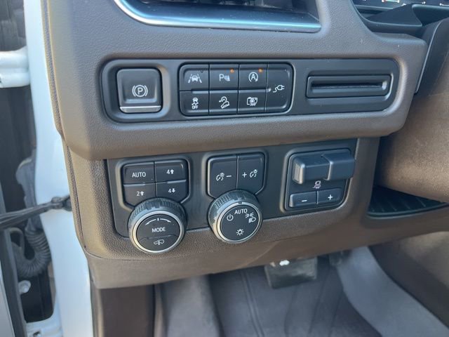 Used 2022 Chevrolet Suburban Z71 w/ Z71 Off-Road Package image 17