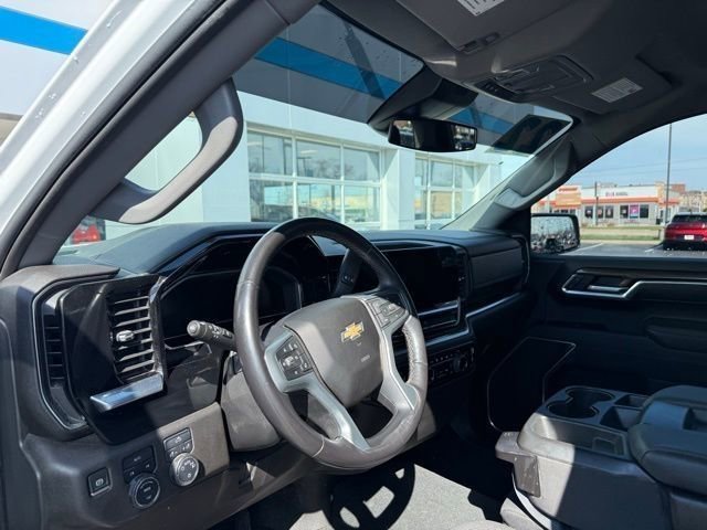 Certified 2022 Chevrolet Silverado 1500 LT AWD/4WD image 7