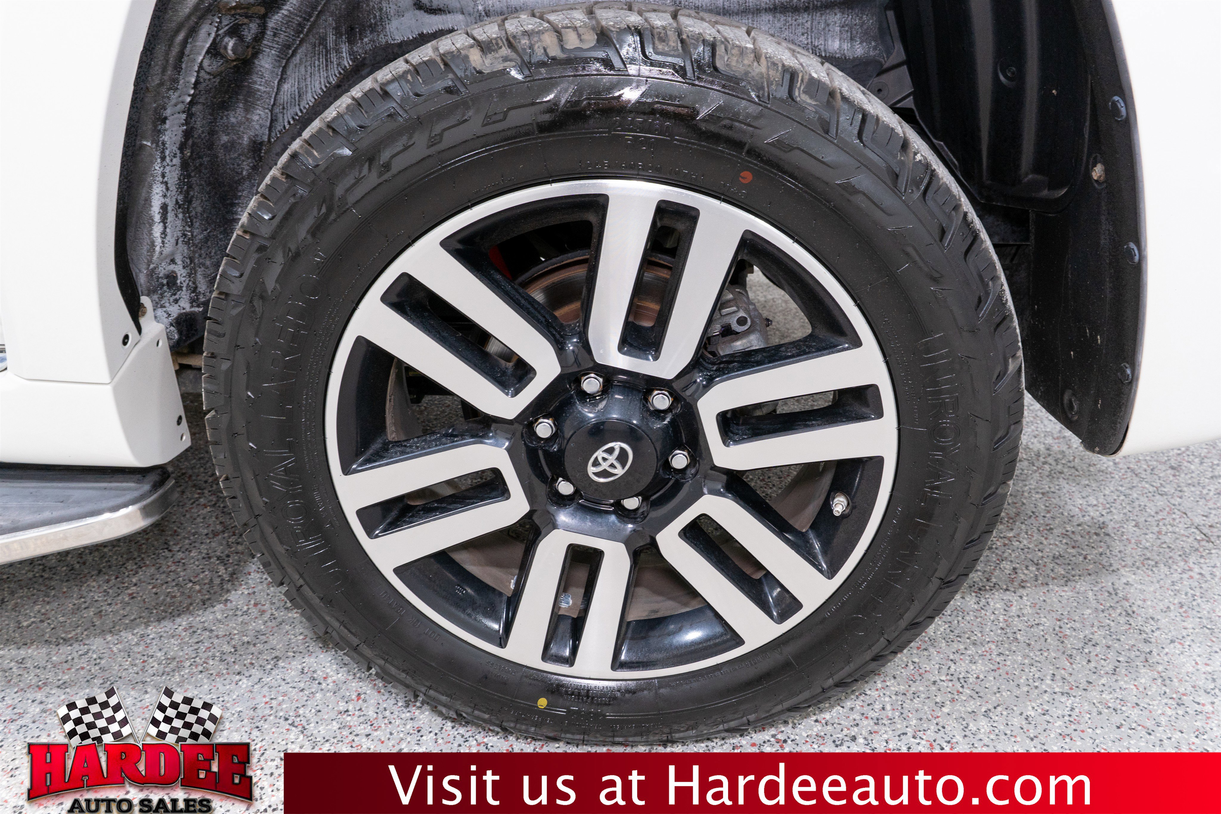 Used 2018 Toyota 4Runner Limited image 10