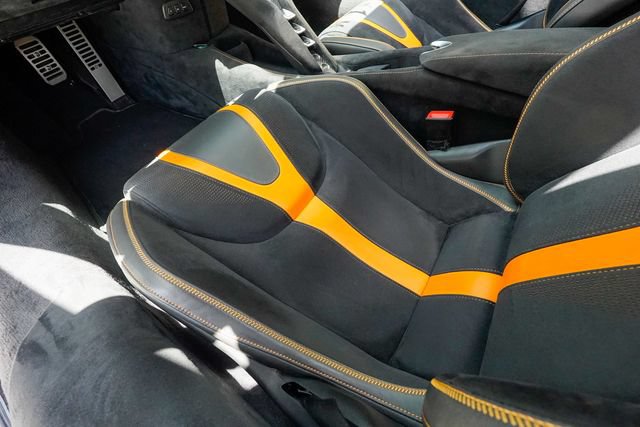 Used 2018 McLaren 720S Performance RWD image 65
