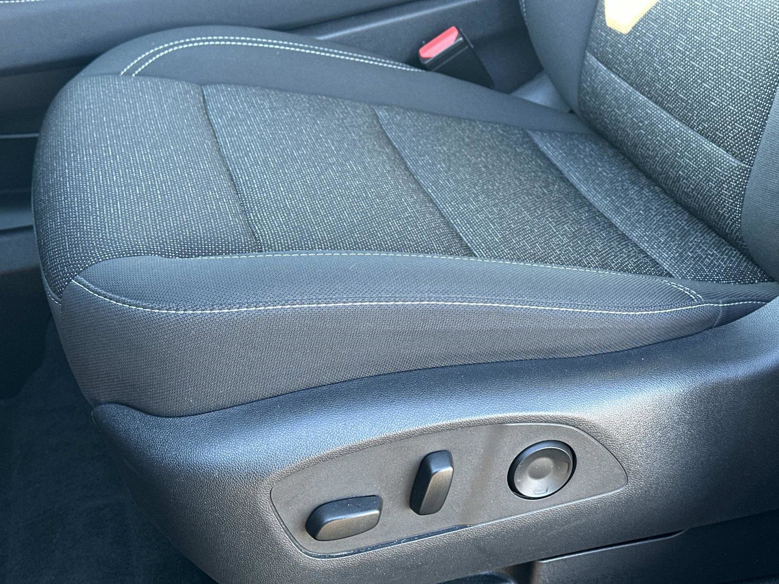 Certified 2024 Chevrolet Traverse LT image 19