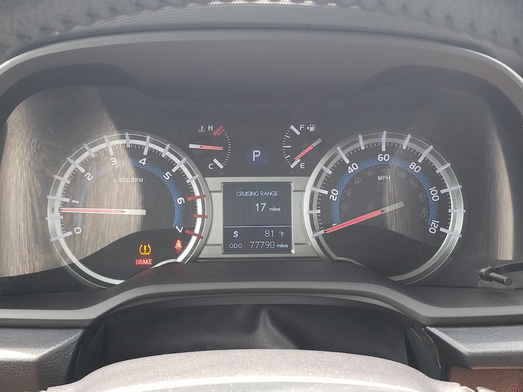 Used 2017 Toyota 4Runner SR5 AWD/4WD image 22