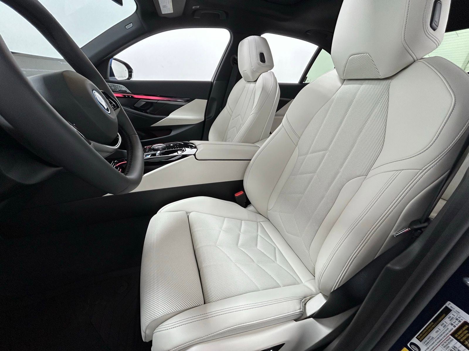 Used 2026 BMW i5 eDrive40 w/ Premium Package image 30