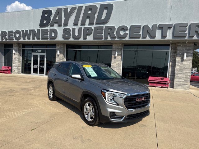 Used 2024 GMC Terrain SLE video 1