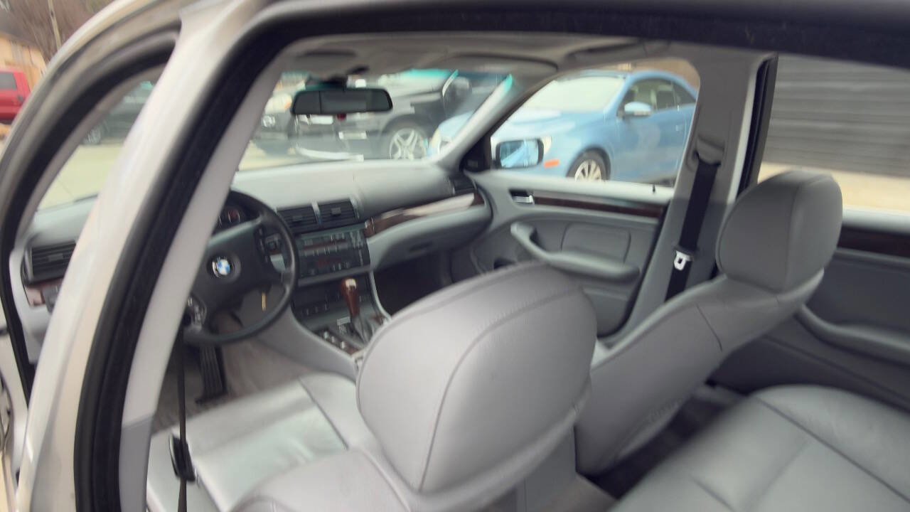 Used 2001 BMW 330i Sedan image 27