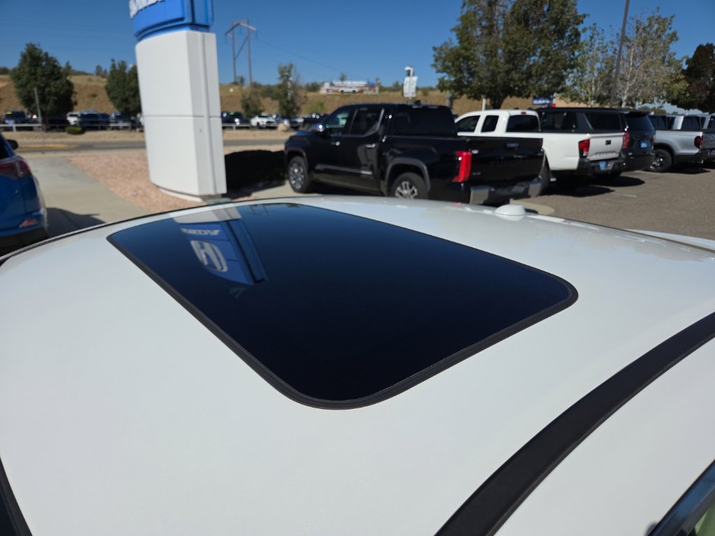Certified 2017 Honda Accord EX-L image 9