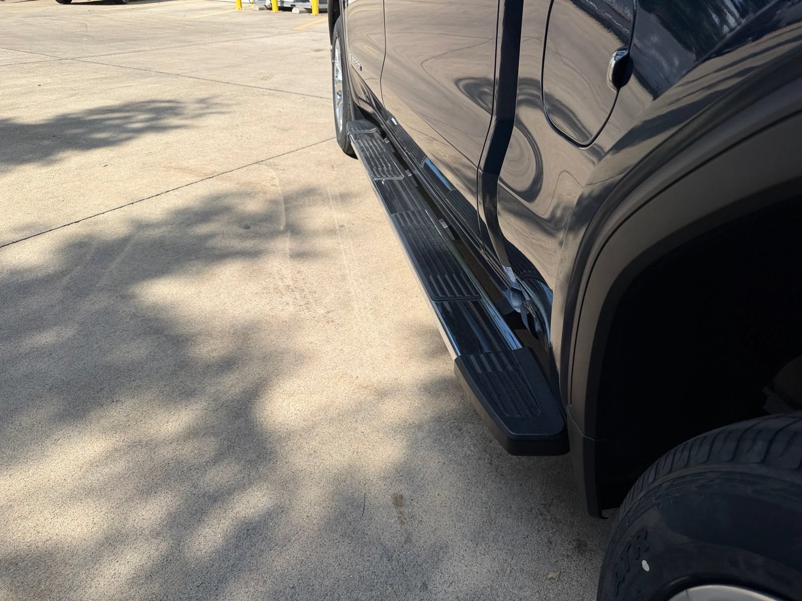 Used 2021 GMC Sierra 1500 SLT w/ SLT Premium Plus Package AWD/4WD image 37