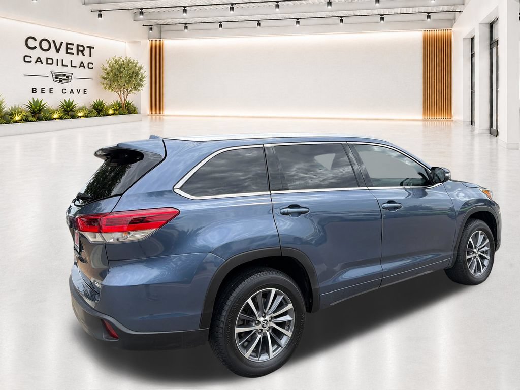Used 2018 Toyota Highlander XLE FWD image 10