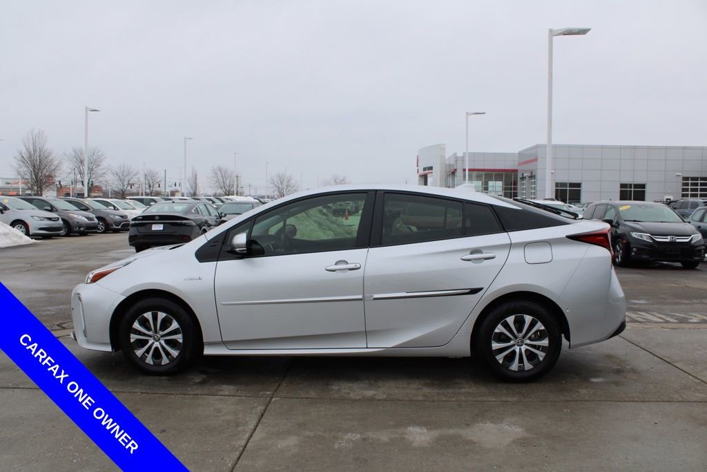 Used 2020 Toyota Prius LE image 4