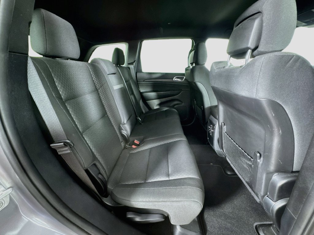 Used 2019 Jeep Grand Cherokee Laredo AWD/4WD image 30
