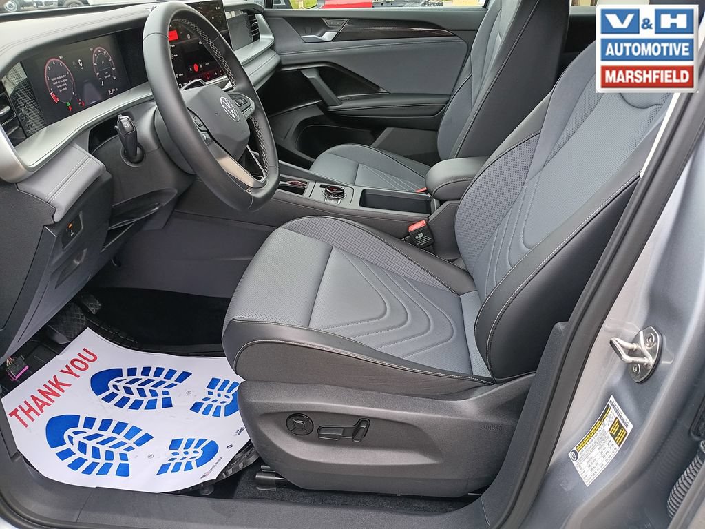 Used 2026 Volkswagen Tiguan SE AWD/4WD image 18
