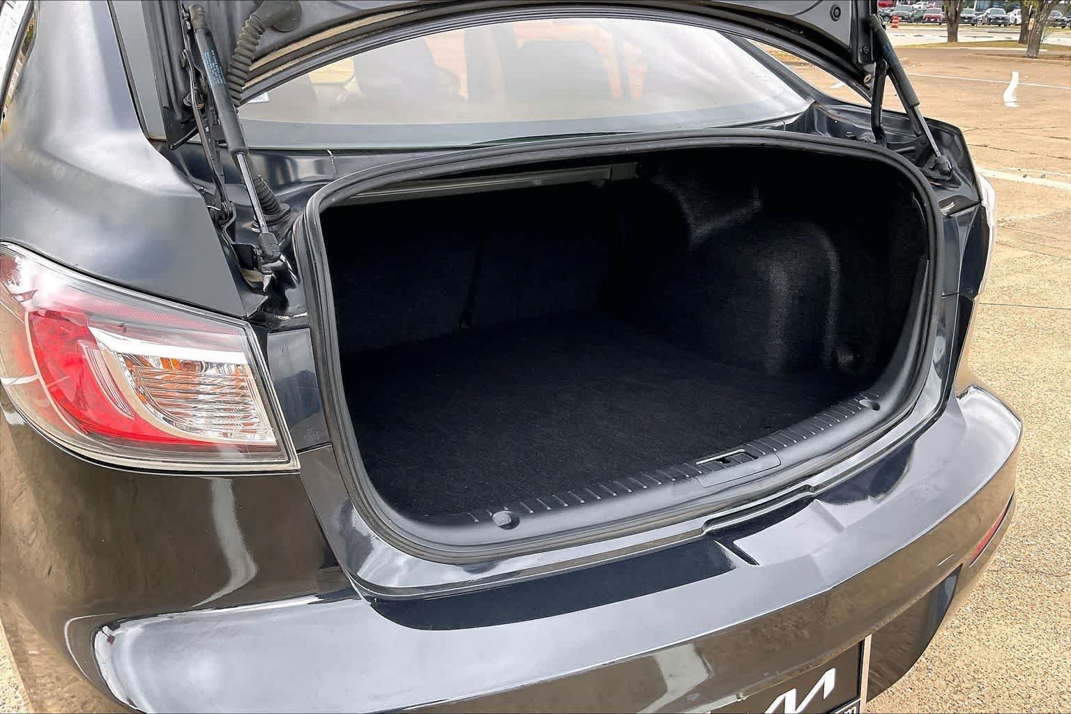 Used 2012 MAZDA MAZDA3 i Touring FWD image 17
