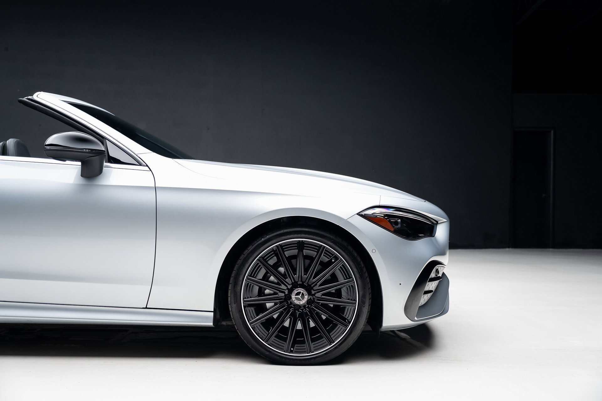 Used 2024 Mercedes-Benz CLE 300 4MATIC Cabriolet image 41