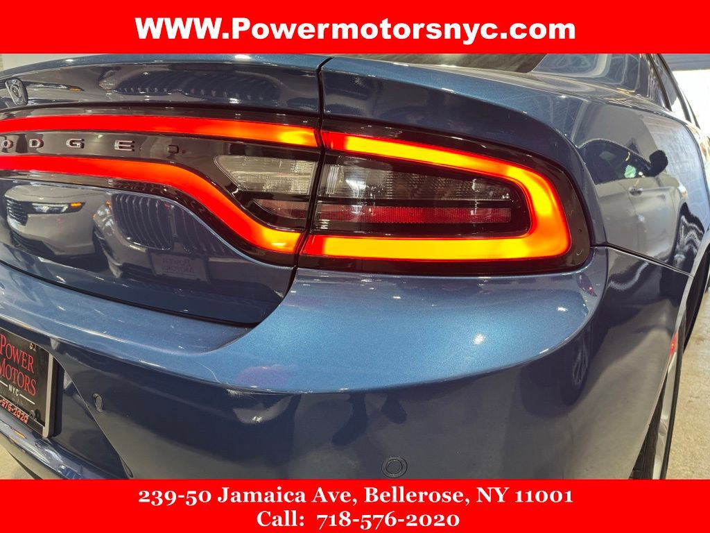 Used 2022 Dodge Charger SXT RWD image 10