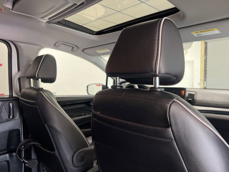 Used 2024 Honda Odyssey Elite image 12
