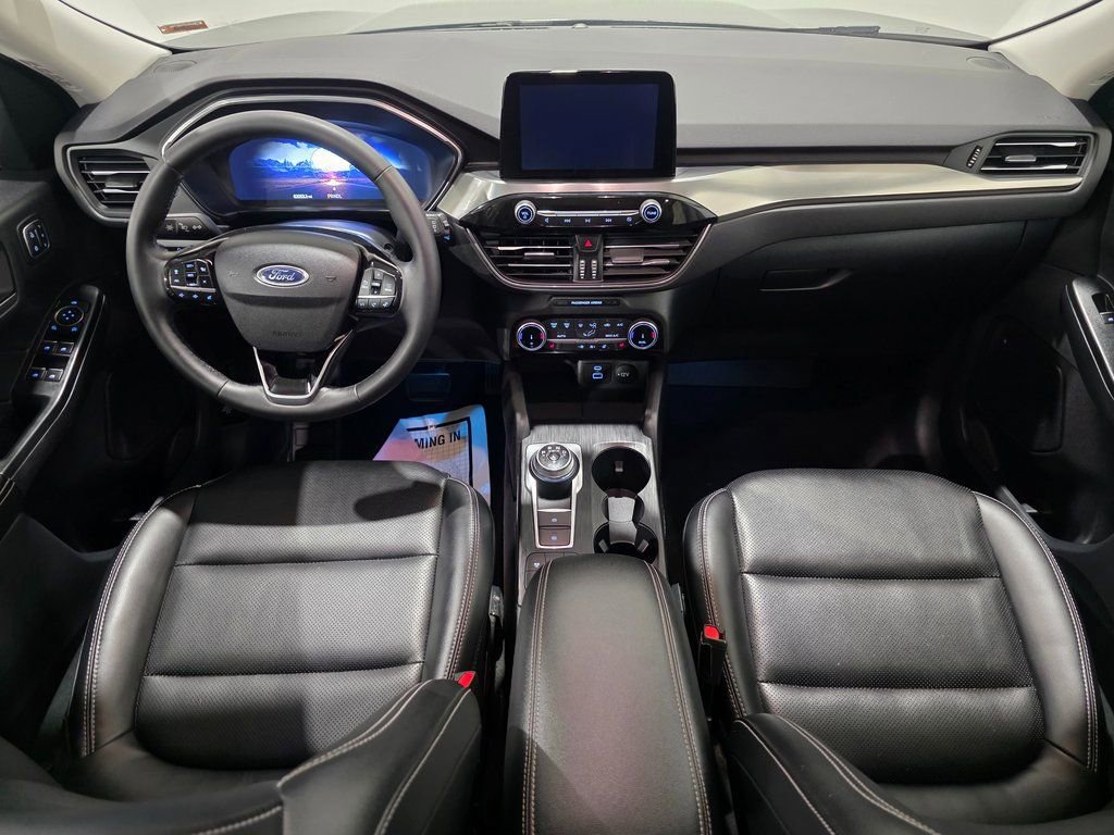 Used 2022 Ford Escape Titanium AWD/4WD image 32