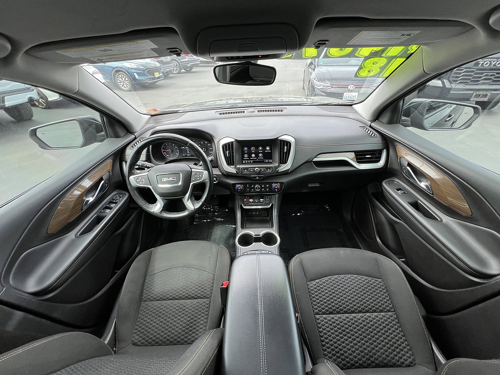 Used 2018 GMC Terrain SLE w/ Driver Convenience Package FWD image 13