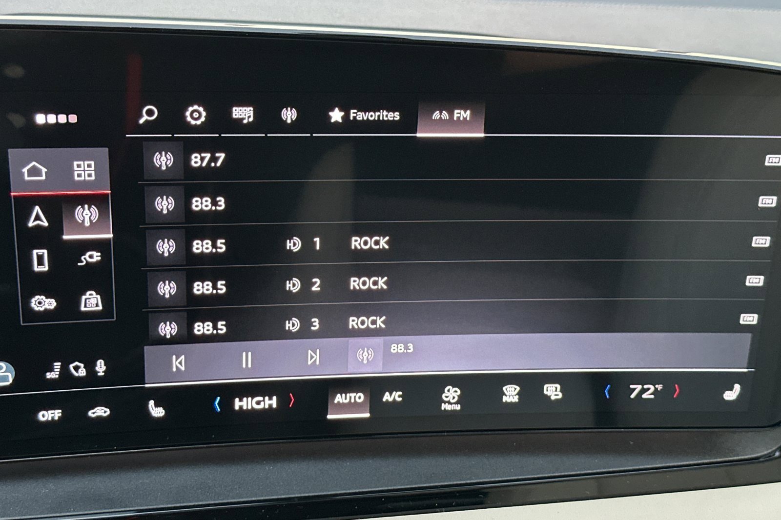 New 2025 Audi Q6 e-tron Premium image 17