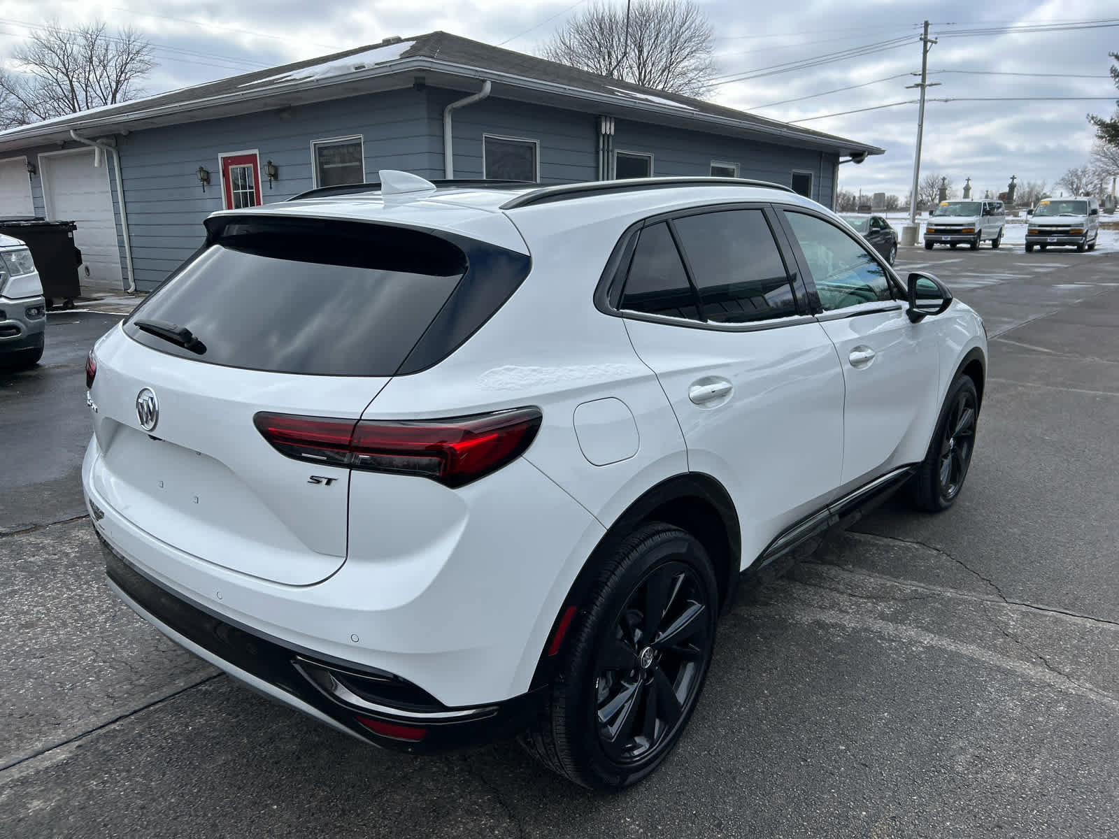 Used 2023 Buick Envision Essence w/ Sport Touring Package image 4