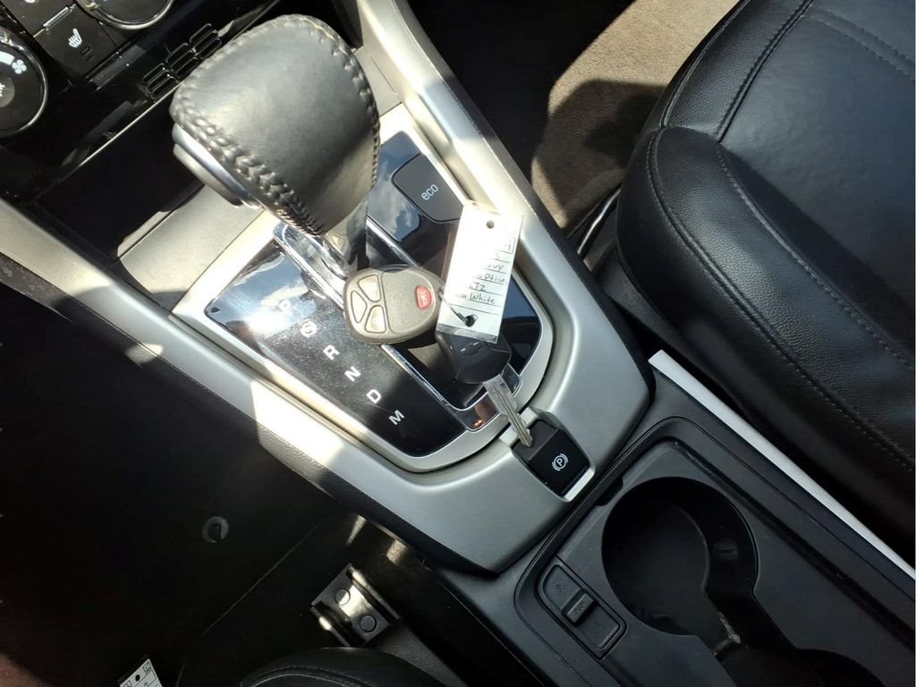 Used 2013 Chevrolet Captiva Sport LTZ FWD image 10