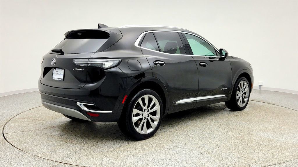 Used 2022 Buick Envision Avenir w/ Technology Package II image 5
