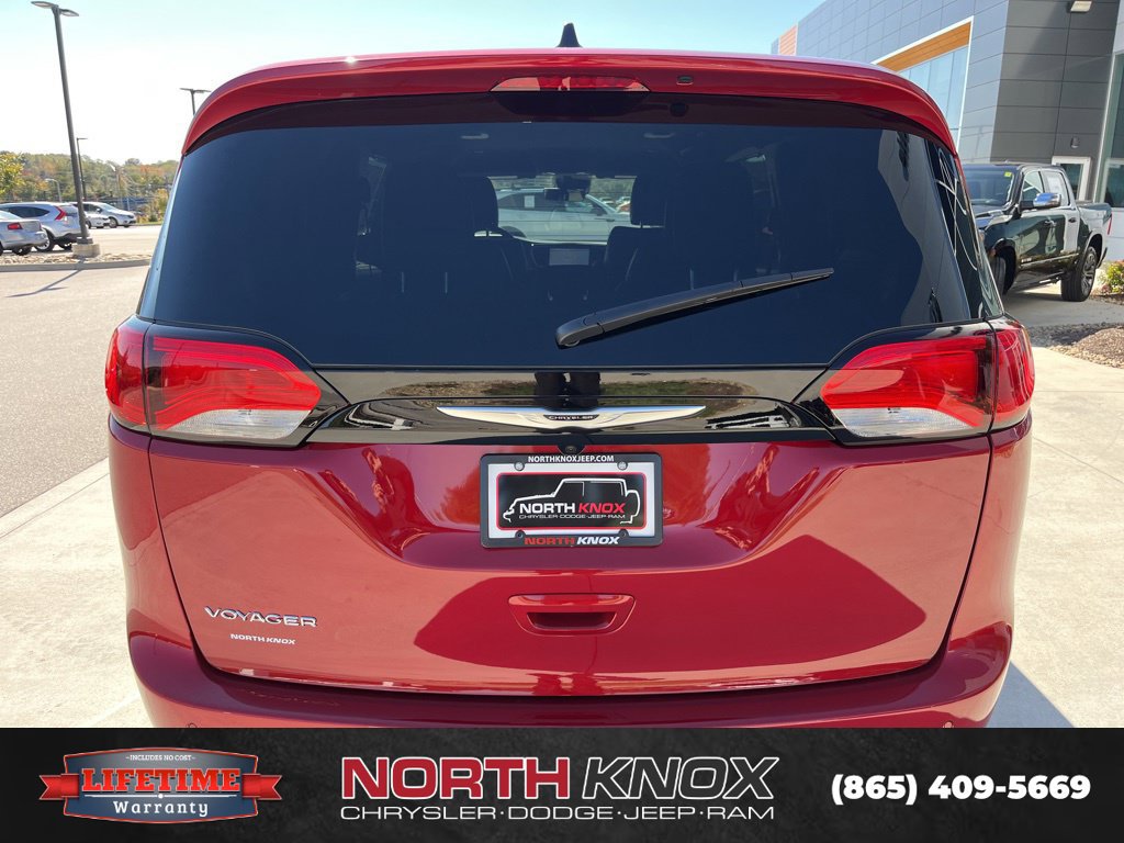 New 2026 Chrysler Voyager LX FWD image 18