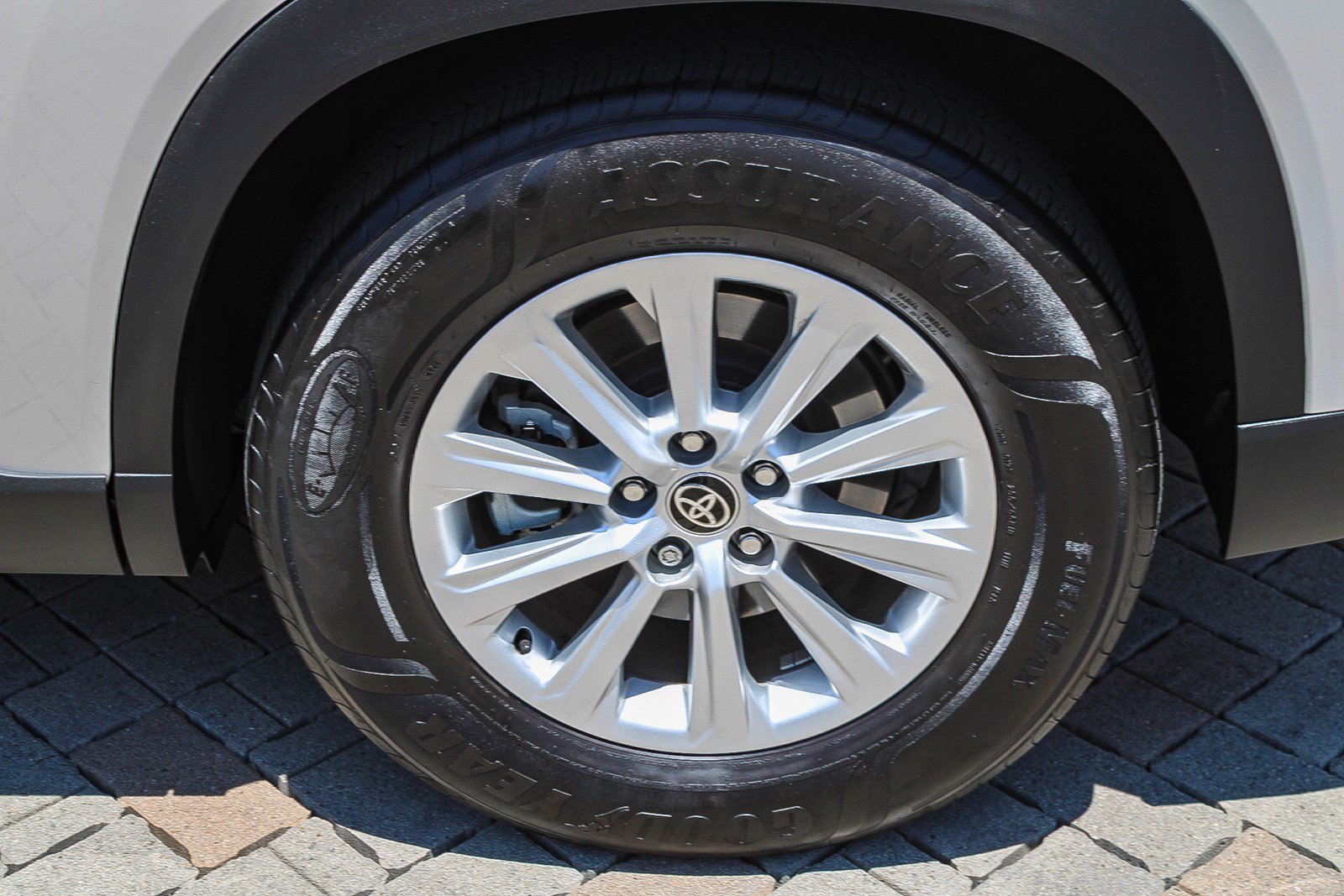 Certified 2024 Toyota Grand Highlander AWD Hybrid image 12